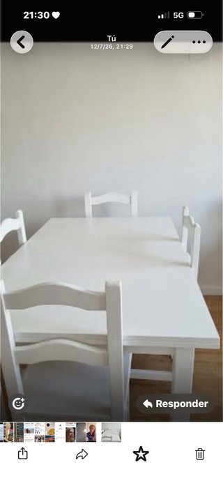 Mesa abatible de madera blanca
