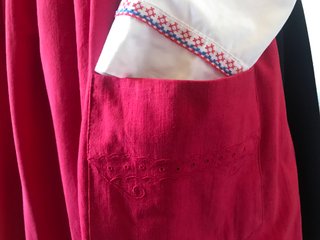 Traje regional mujer en perfecto estado