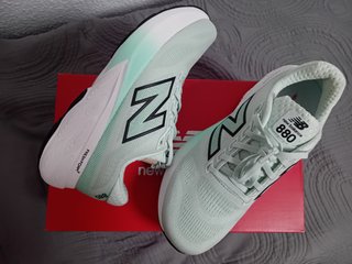 New Balance Fresh Foam X 880v15 Mujer