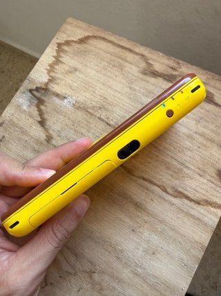 Nintendo 2DS XL Gialla