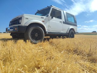 Suzuki Samurai