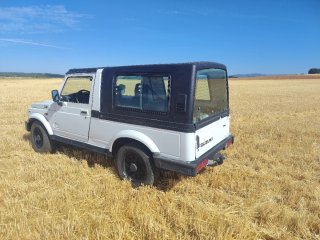 Suzuki Samurai