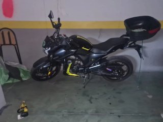 Zontes Z2 Negra y Amarilla - 2 Años Garantía