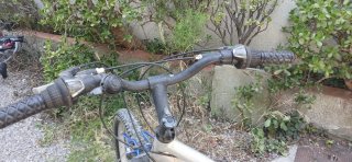 Bicicleta Mountain Bike plateada