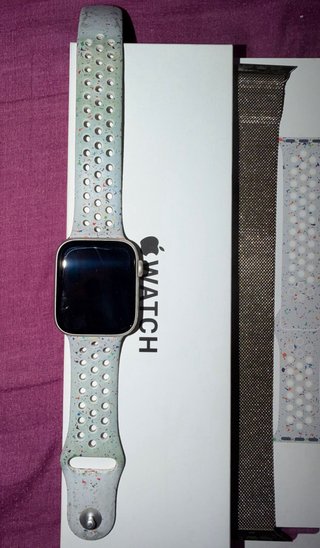 Apple Watch SE 44mm GPS + Cellular