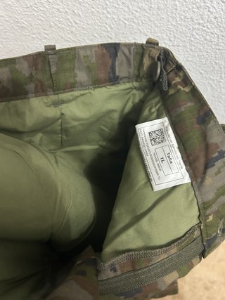 Uniforme campaña boscoso pixelado frío