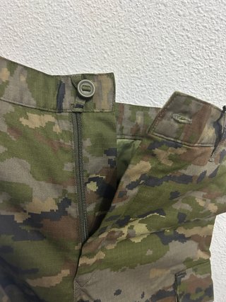 Uniforme campaña boscoso pixelado frío