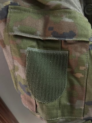 Uniforme campaña boscoso pixelado frío