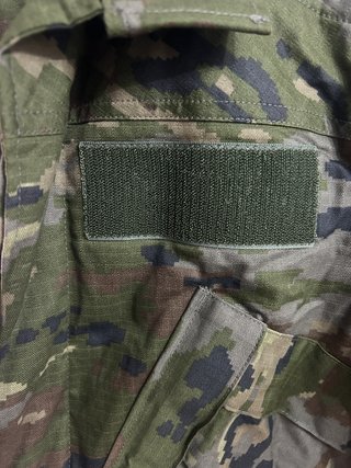 Uniforme campaña boscoso pixelado frío