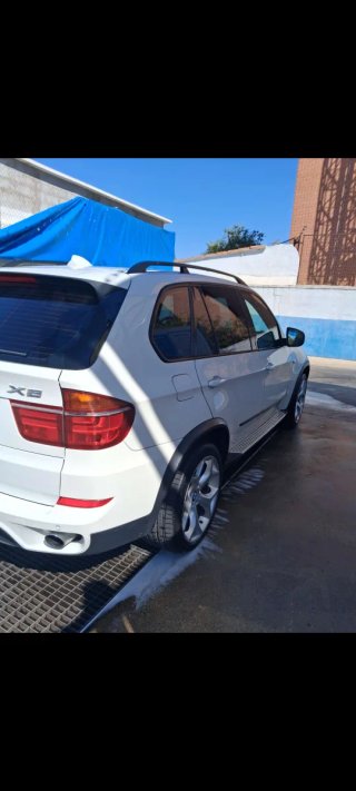 BMW X5 2011