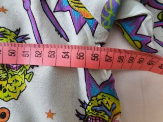 Camisa Rick y Morty H&M Talla M Viscosa