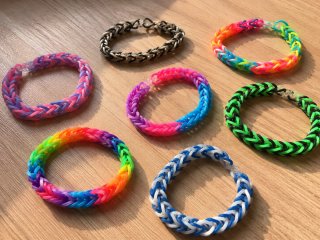 Pulseras de goma dinero para viaje de estudios