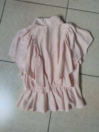 Blusa rosa pastello con volant Papillonne - M