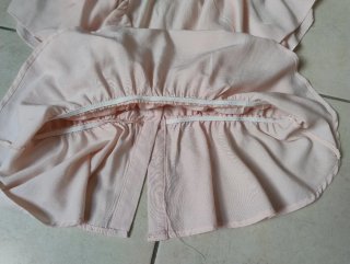 Blusa rosa pastello con volant Papillonne - M
