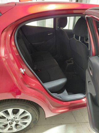 Mazda 2 2017