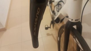 Bicicleta de gravel/carretera eléctrica CUBE blanc