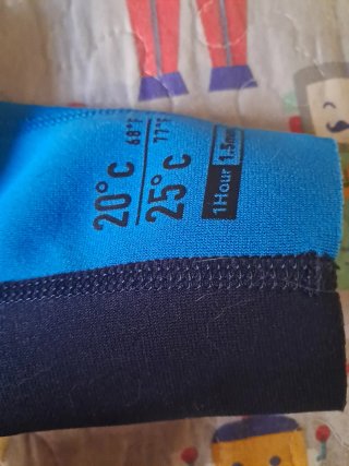 Neopreno infantil azul y negro 8 años