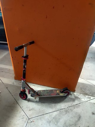 Patinete infantil.  Buen estado// usado
