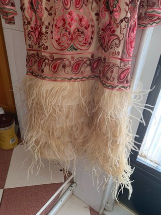 Vestido Valeria Derbais plumas beige/rosa Talla XL