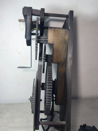 Reloj de pared antiguo volatín