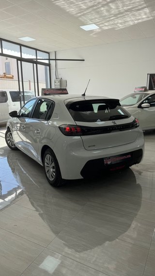 Peugeot 208 2022