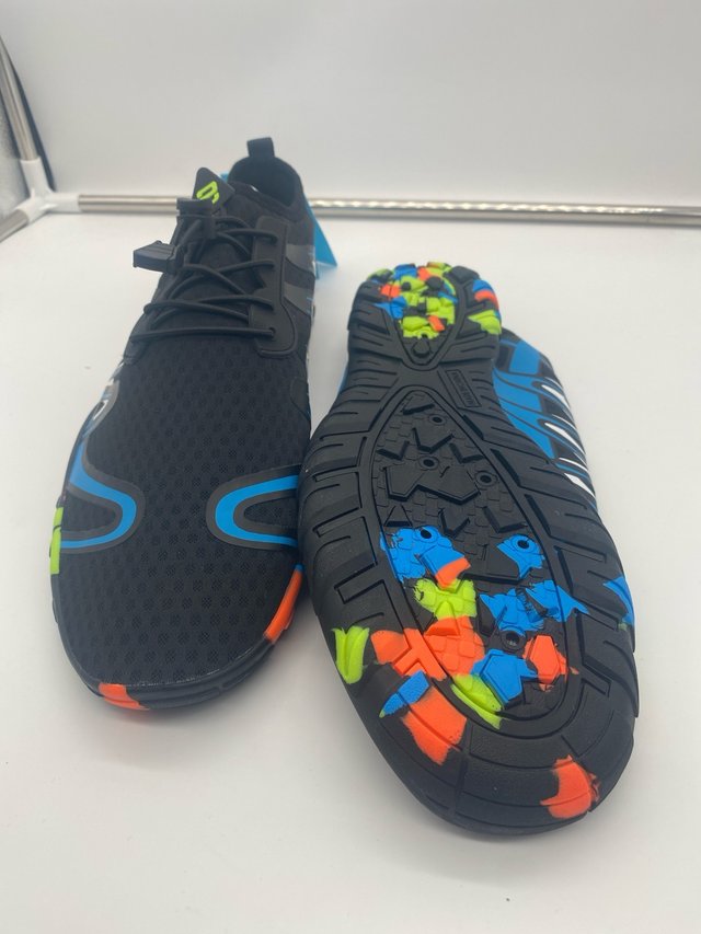 Zapatillas deportivas y de agua T43
