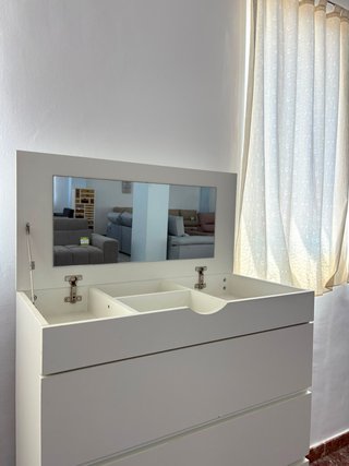 Nueva comoda super economico con espejo