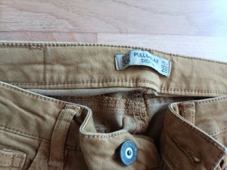 Pantalón pitillo Pull&Bear beige T.38