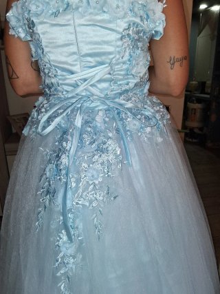 Vestido divino de fiesta con flores 55€sin cam cam