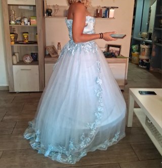 Vestido divino de fiesta con flores 55€sin cam cam