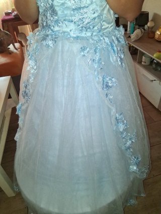 Vestido divino de fiesta con flores 55€sin cam cam