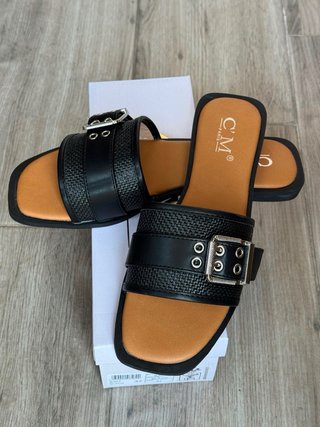 Chinelo  preto e castanho