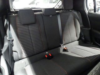 Peugeot 208   Allure Electrico 136 100 Kw