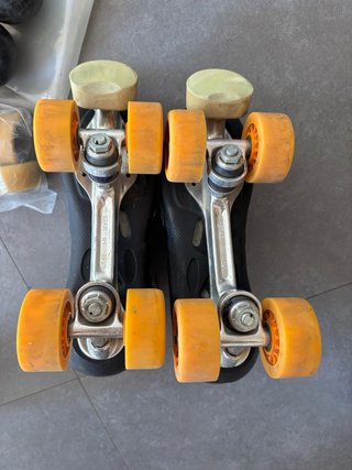 Patines Hockey (Hoquei), Protecciones y Material