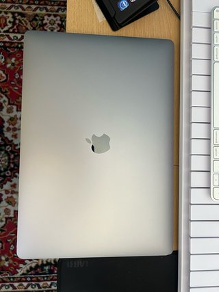 MacBook Pro 15 2019 Argento
