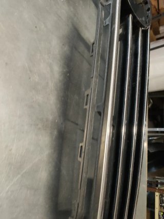 CALANDRA DELANTERA CENTRAL VW PASSAT B7 CROM