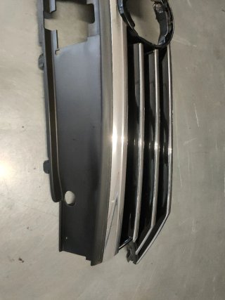 CALANDRA DELANTERA CENTRAL VW PASSAT B7 CROM