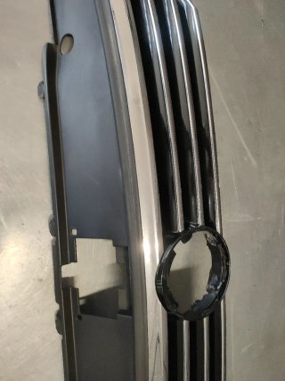 CALANDRA DELANTERA CENTRAL VW PASSAT B7 CROM