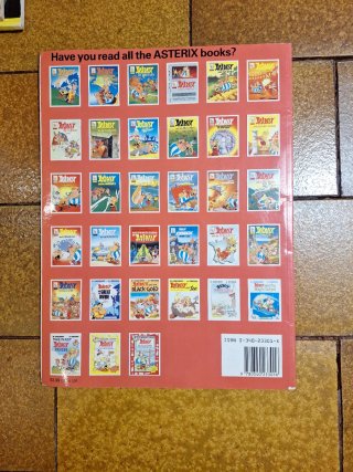 ASTERIX and Caesar's Gift. Libro 19