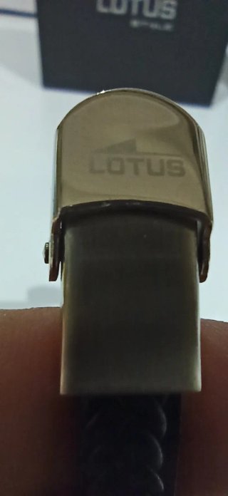 2 Pulseras Lotus y Viceroy Cuero y Metal