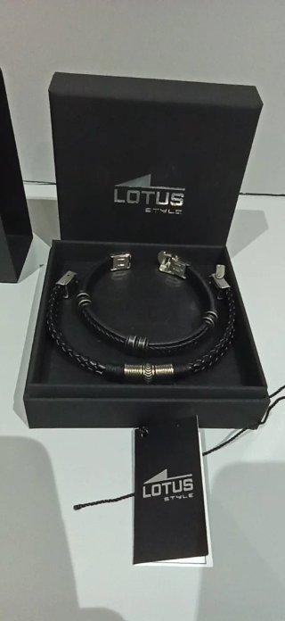 2 Pulseras Lotus y Viceroy Cuero y Metal