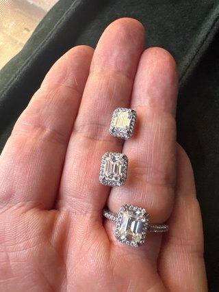Anillo y pendientes moissanita
