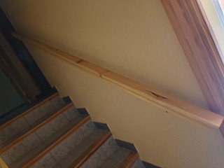 Barandilla de madera para escaleras