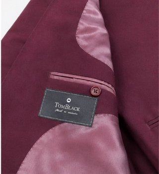 Traje de hombre granate.