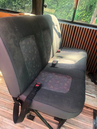 Asientos cama traseros furgoneta ideal camper