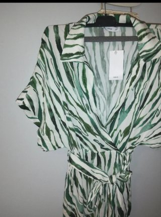 Mono Mango Verde y Blanco Talla M