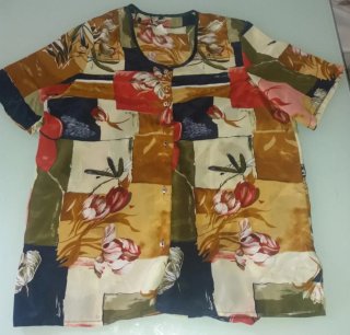 Blusa estampada talla 46