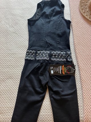 Mono vaquero negro con pedrería