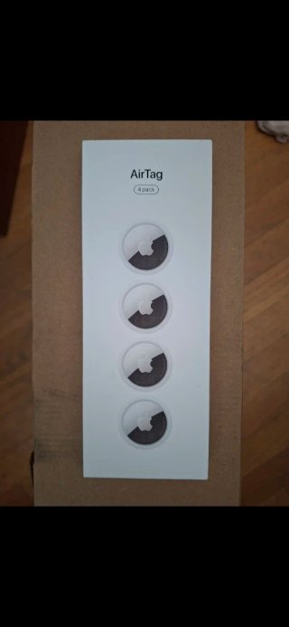 Confezione da 4 AirTags Apple