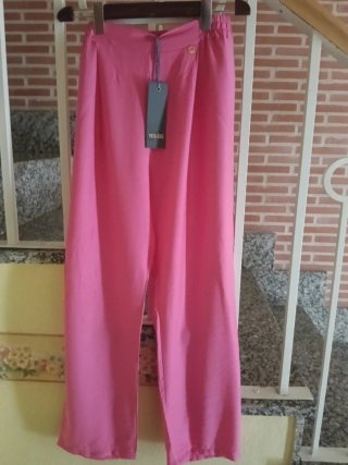 PANTALÓN PRECIOSO ROSA  YESZEE. NUEVO  Talla L